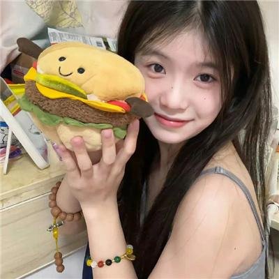 艾曼妞与罗丽妲